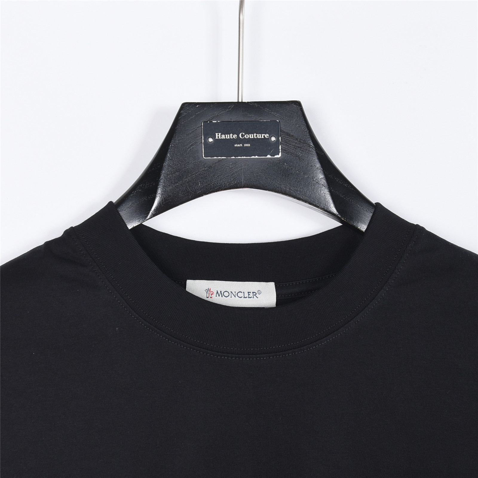 MONCLER/蒙口 NIGO联名刺绣圆领短袖T恤 MONCLER/蒙口 NIGO联名刺绣圆领短袖T恤