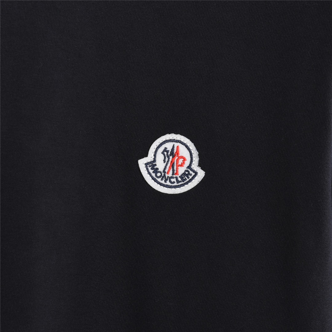 MONCLER/蒙口 NIGO联名刺绣圆领短袖T恤 MONCLER/蒙口 NIGO联名刺绣圆领短袖T恤