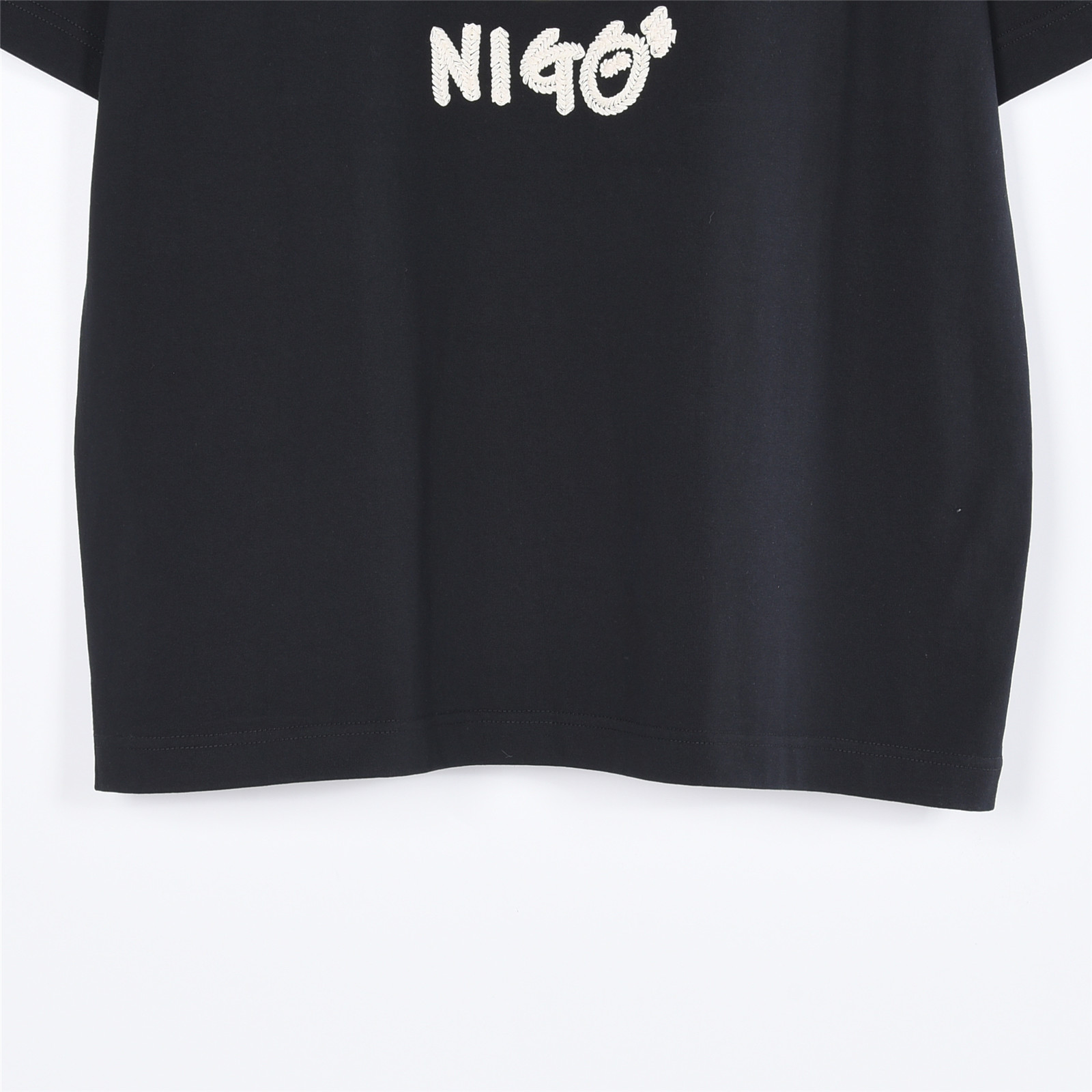 MONCLER/蒙口 NIGO联名刺绣圆领短袖T恤 MONCLER/蒙口 NIGO联名刺绣圆领短袖T恤