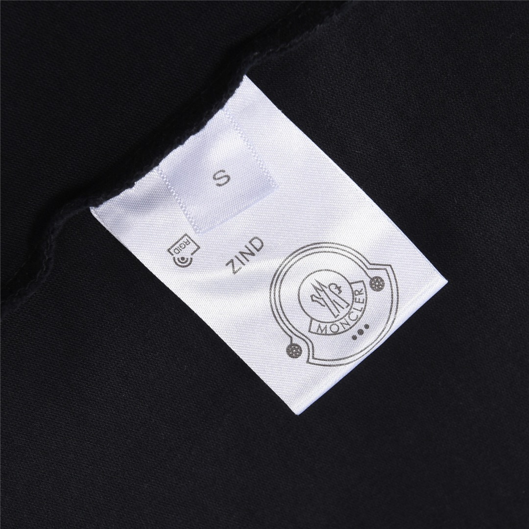 MONCLER/蒙口 NIGO联名刺绣圆领短袖T恤 MONCLER/蒙口 NIGO联名刺绣圆领短袖T恤