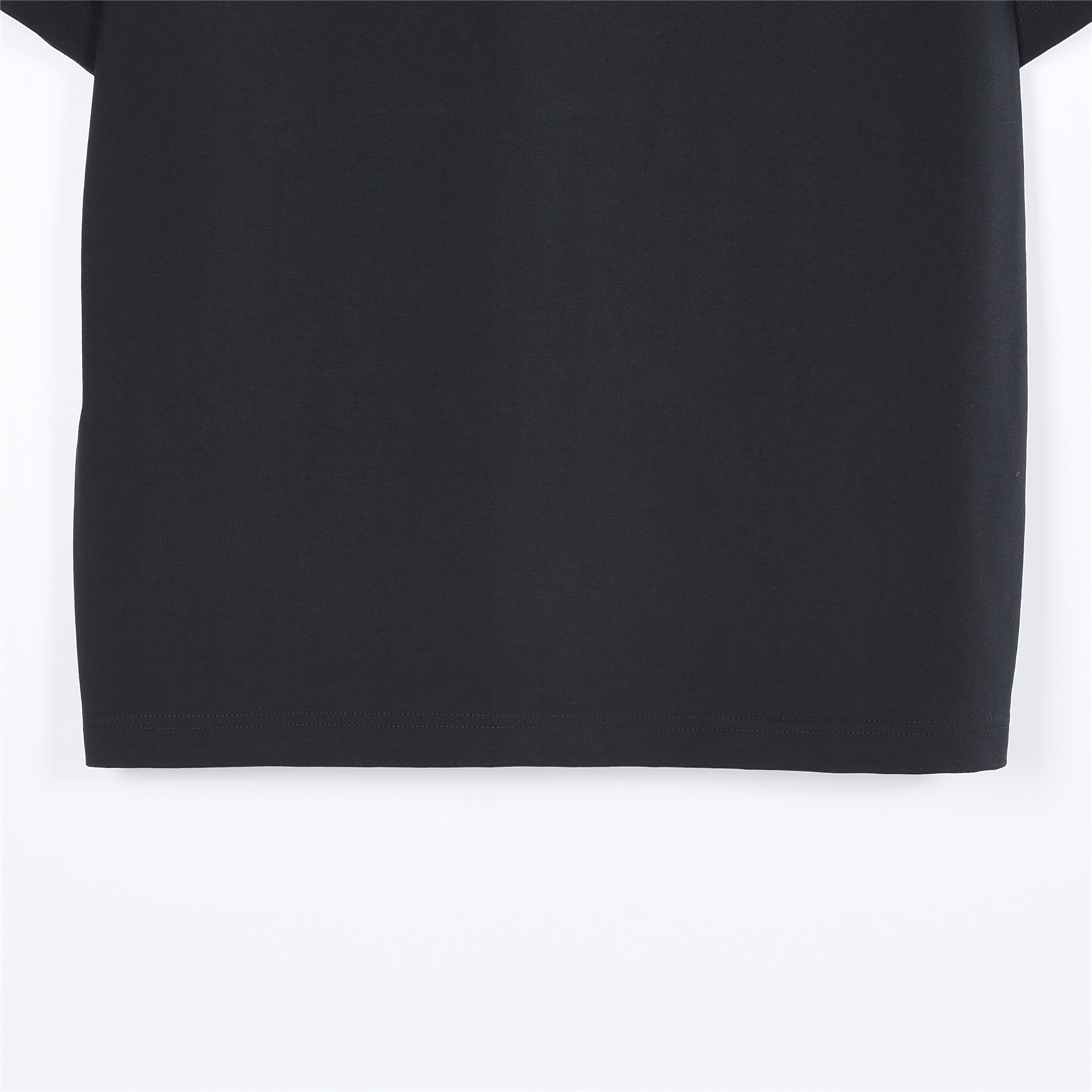 Loewe/罗意威 花卉刺绣短袖T恤 黑色 白色-Chinese UA Cheap High Quatity Brand Clothes Bags handbags Sneakers wholesale wholesaler seller from China Factory suppliers Fashion Clothing Shoes best Quality Beautiful Price Loewe/罗意威 花卉刺绣短袖T恤 黑色 白色