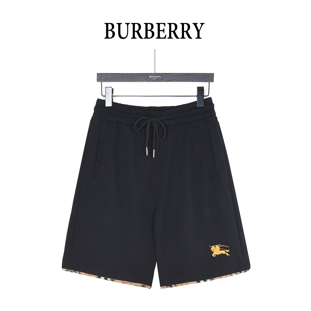 (支持放店) Burberry/巴宝莉 格纹饰边战马刺绣套装短裤 面料采用400g纯棉毛圈面料,订染颜色后整蚀毛处理, 对照原版做丝滑超柔处理,布面肌理股线清晰明显, 裤腿下摆条纹拼接印花,金属三角标镶嵌 搭配运动鞋清新舒适 逛街约会都适合 叠穿打底就很有博主范儿了 低调有品位 网红明星同款 不挑年龄不挑身材不挑性别 超级亮眼 时尚感爆棚 手感非常舒服 质感超强 时尚又个性 超级百搭好看的一款 人手必备款! 搭配同款短袖更佳 颜色: 白色 黑色