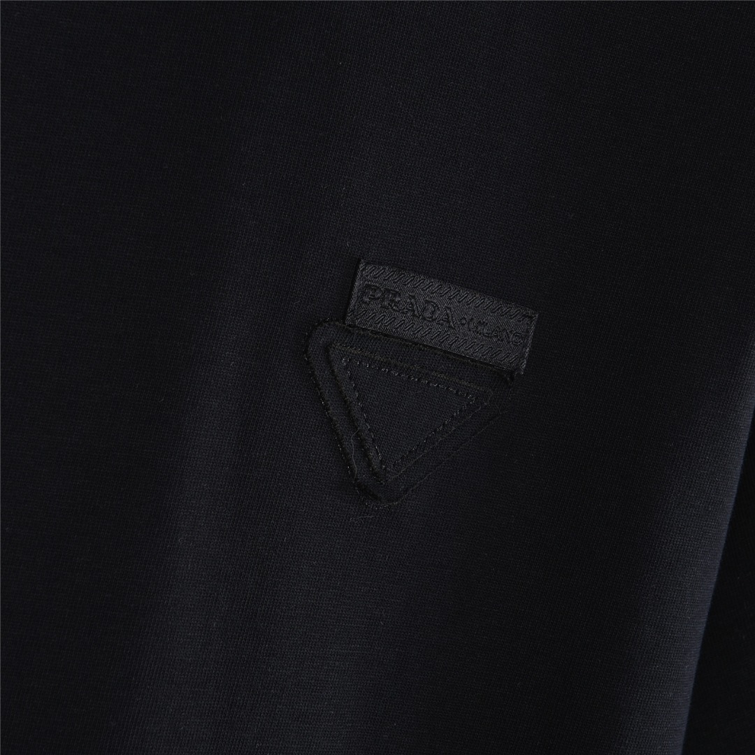 Prada/普拉达 假两件拼接三角标贴布短袖T恤-Top High Quatity Cheap Sneakers Fashion Clothing Clothes Bags handbags Shoes of all Brand wholesale With The best Quality And Beautiful Price from China Factory Chinese suppliers wholesaler seller Prada/普拉达 假两件拼接三角标贴布短袖T恤