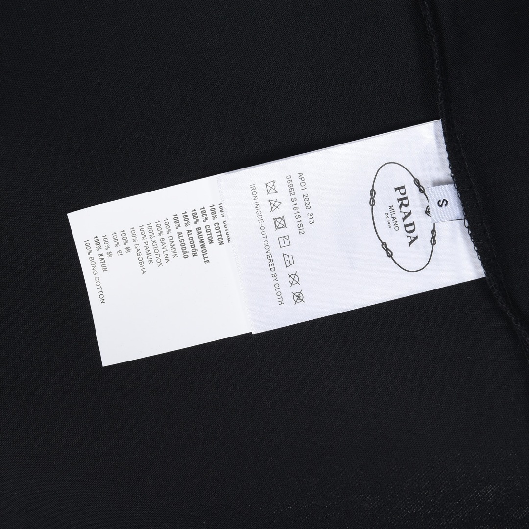Prada/普拉达 假两件拼接三角标贴布短袖T恤-Top High Quatity Cheap Sneakers Fashion Clothing Clothes Bags handbags Shoes of all Brand wholesale With The best Quality And Beautiful Price from China Factory Chinese suppliers wholesaler seller Prada/普拉达 假两件拼接三角标贴布短袖T恤