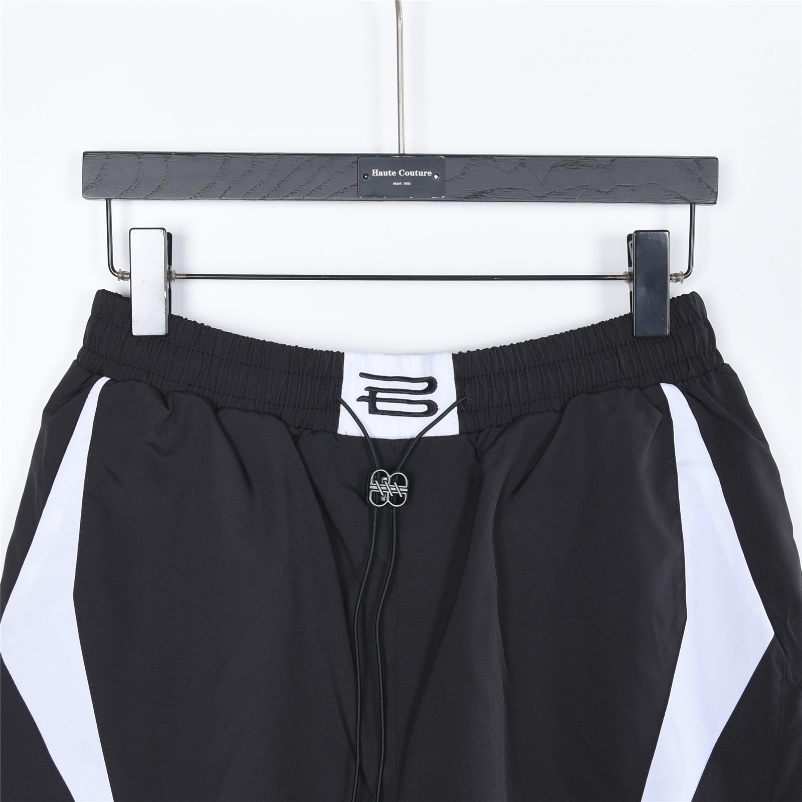 Balenciga/巴黎世家 撞色拼接logo刺绣短裤 米白 黑色