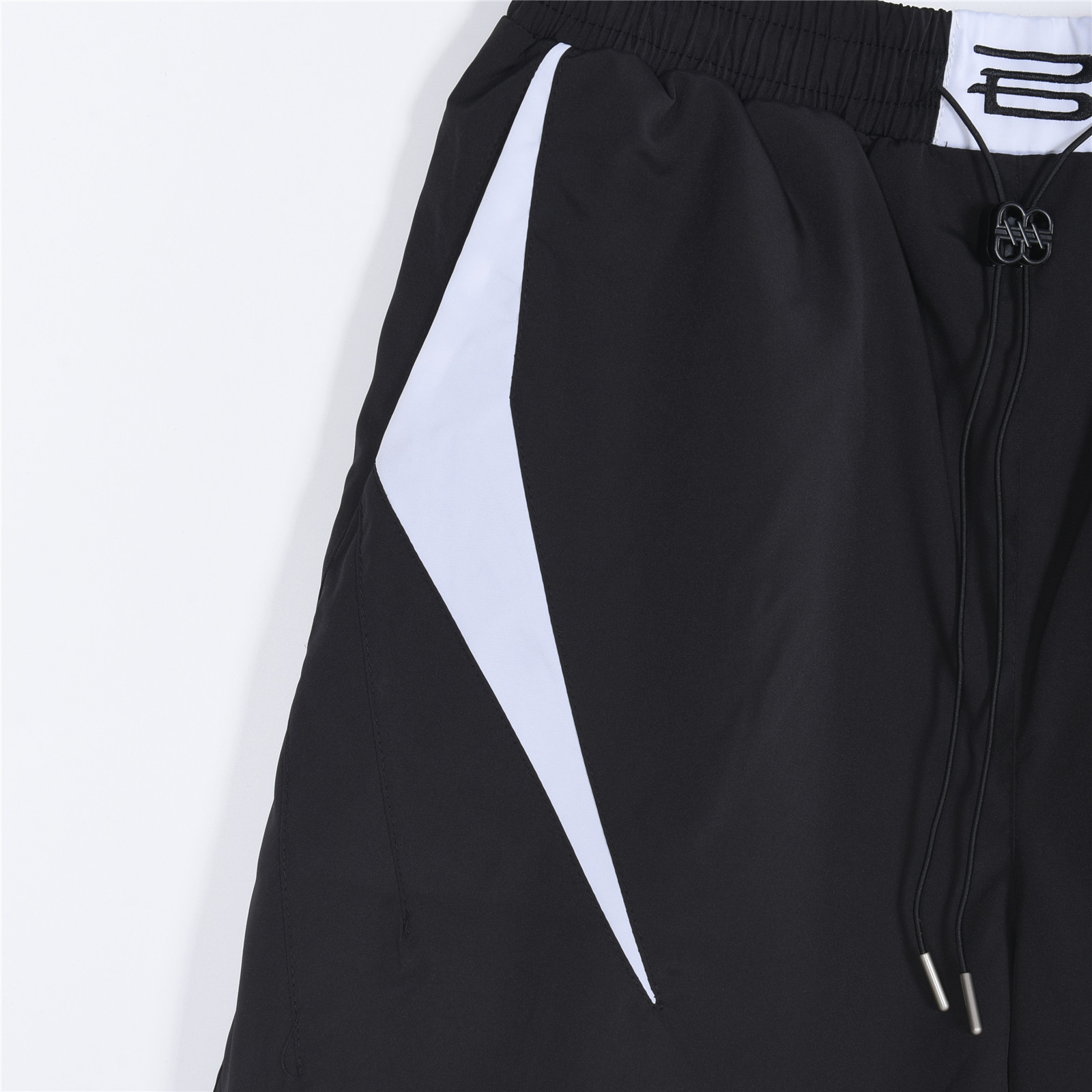 Balenciga/巴黎世家 撞色拼接logo刺绣短裤 米白 黑色