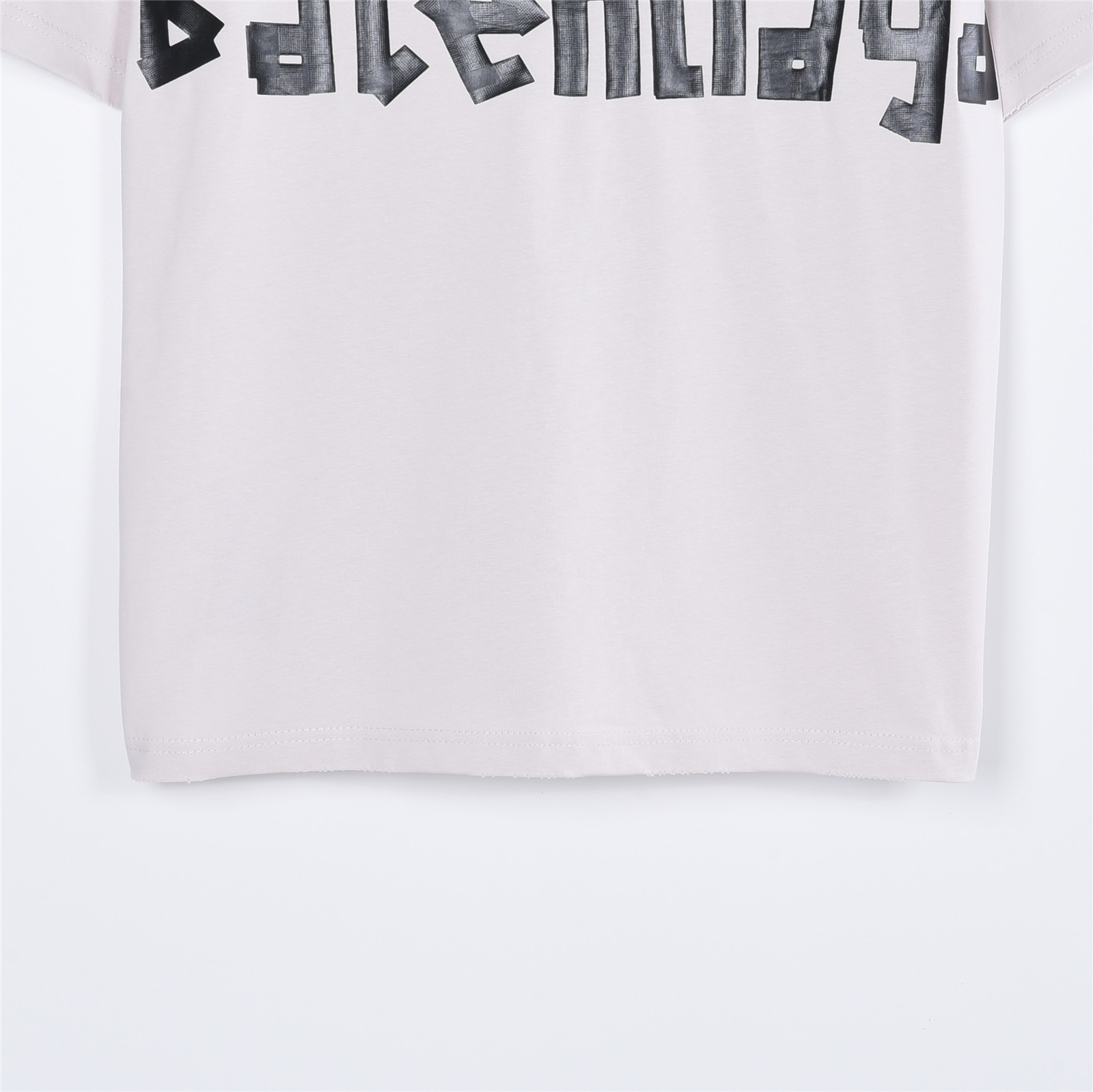 Balenciga/巴黎世家 美纹纸胶带印花短袖T恤 高品质新款短袖 Balenciga/巴黎世家 美纹纸胶带印花短袖T恤 高品质新款短袖
