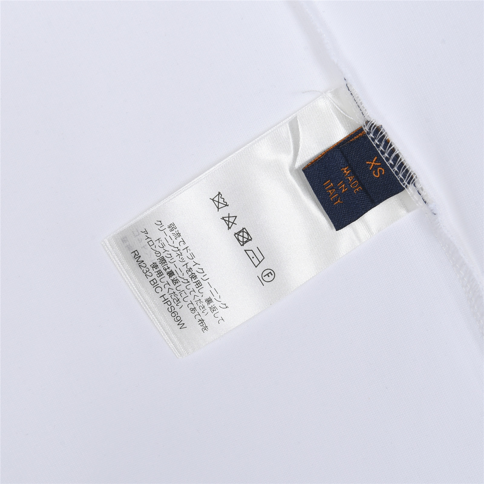 Louis Vuitton路易威登 暗纹立体签名刺绣短袖T恤-Top High Quatity Cheap Sneakers Fashion Clothing Clothes Bags handbags Shoes of all Brand wholesale With The best Quality And Beautiful Price from China Factory Chinese suppliers wholesaler seller Louis Vuitton路易威登 暗纹立体签名刺绣短袖T恤