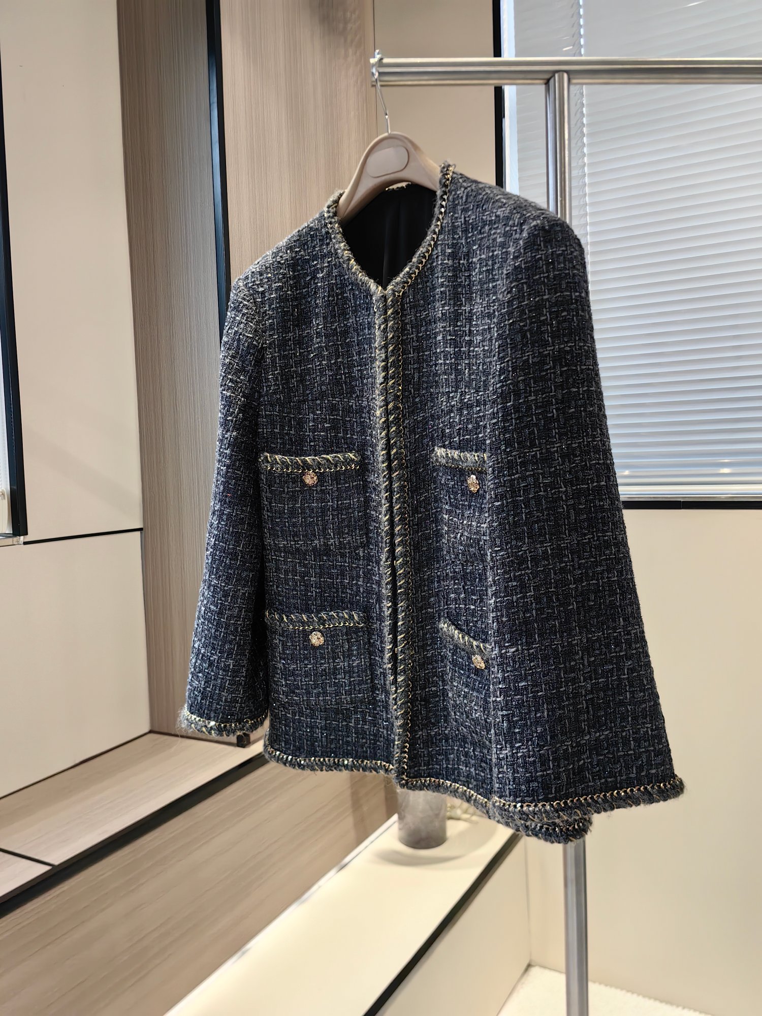 NO:331215,Number of codes s-m gray gold series trading company orders I won’t say much. Enlarge the fabric details. The color is natural gray. Gray gold mixed and match. Low-key and high-end fabric texture. Alexander wang19860909码数s-m 灰金系列 贸易公司订单 不多说了 面料细节放大看 颜色是自然的灰色 灰金混合搭配 低调上档次的这种面料质感,,alexander wang,Women's clothing