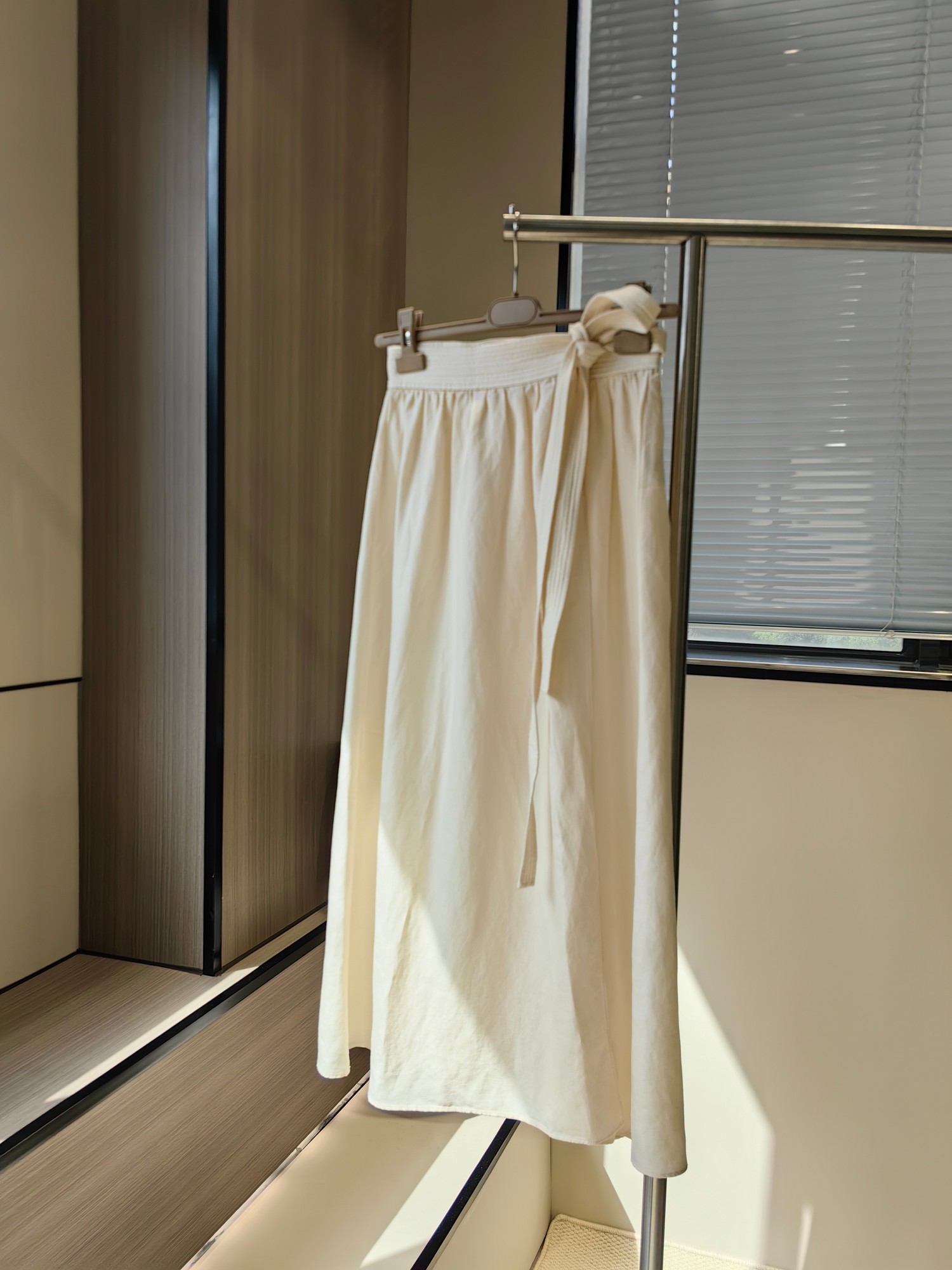 NO:327878,S-m-l LP lining linen skirt atmospheric, elegant, elegant, gentle and gentle - the skirt is a tied skirt, which makes the waist look thinner and slim, loro piana, skirts, alexander wang19860909码数s-m-l LP围裏式亚麻半裙大气优雅淡雅柔温柔治 - 半身裙是带系结的裙子 比较显腰细显瘦,,loro piana,skirts,alexander wang,Women's clothing