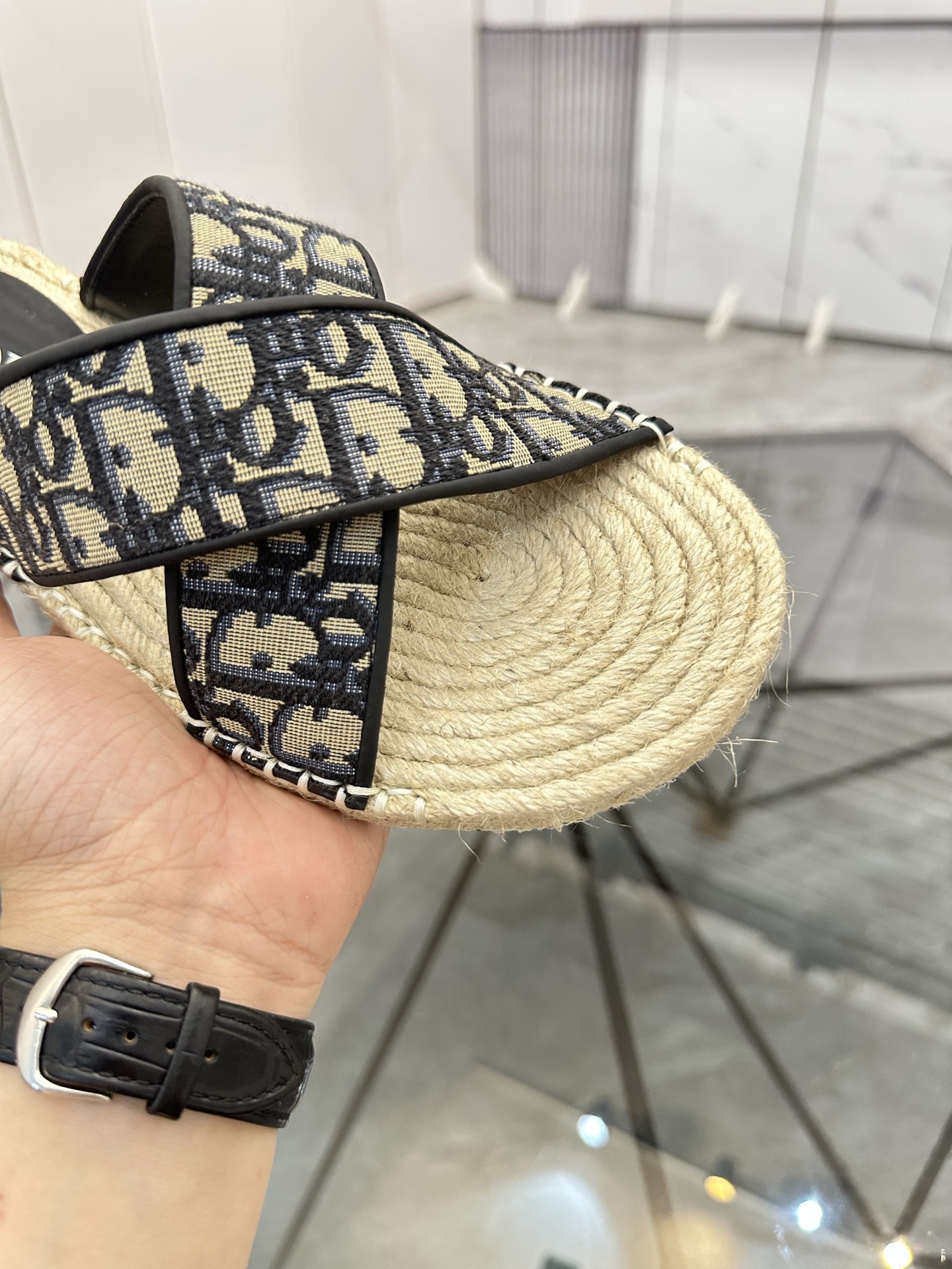 Precio de venta: P130 Marca: Dior* zapatillasTalla: 38-44(37.45.46.47) Material del producto: Parte 