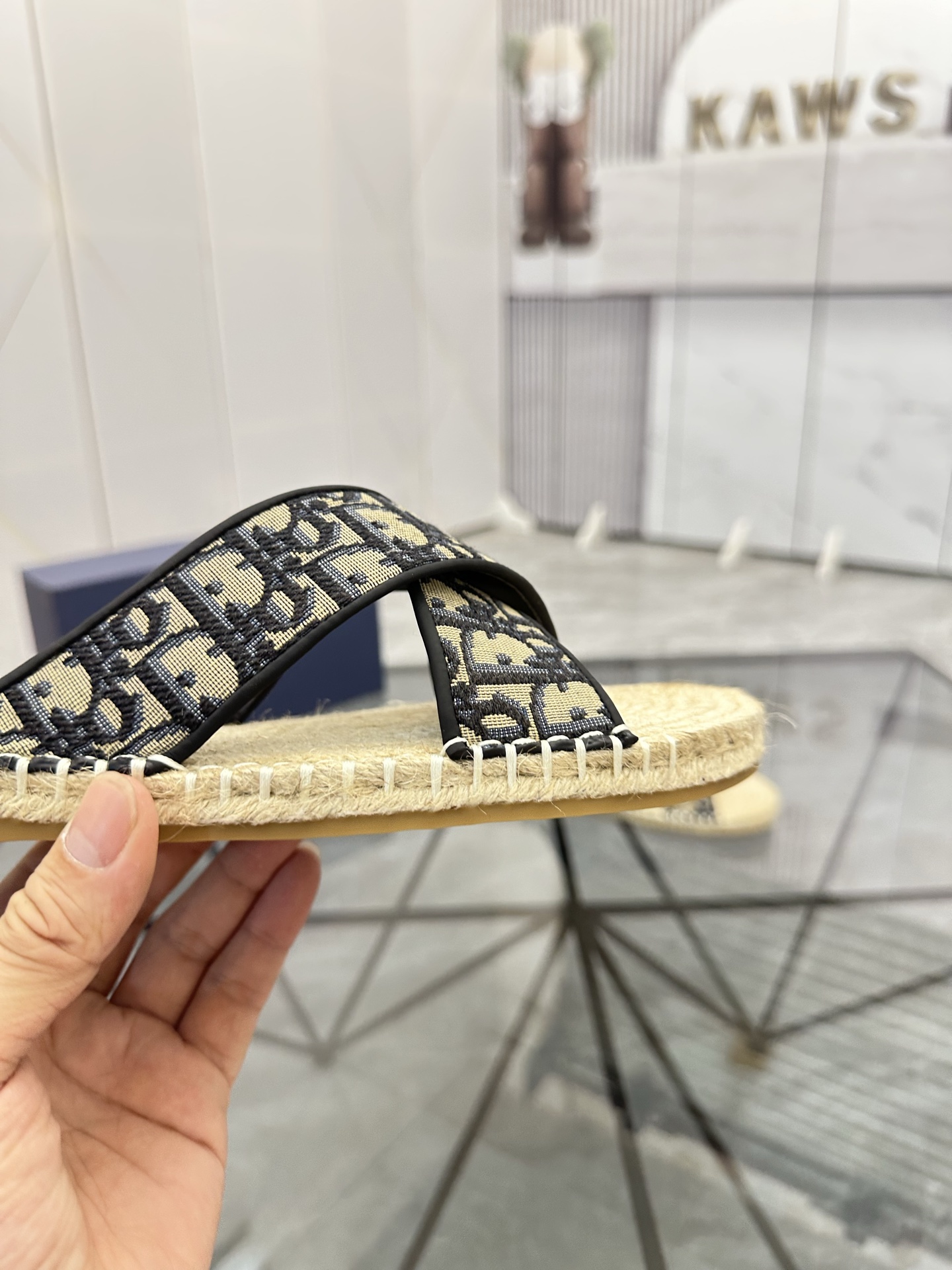 Precio de venta: P130 Marca: Dior* zapatillasTalla: 38-44(37.45.46.47) Material del producto: Parte 