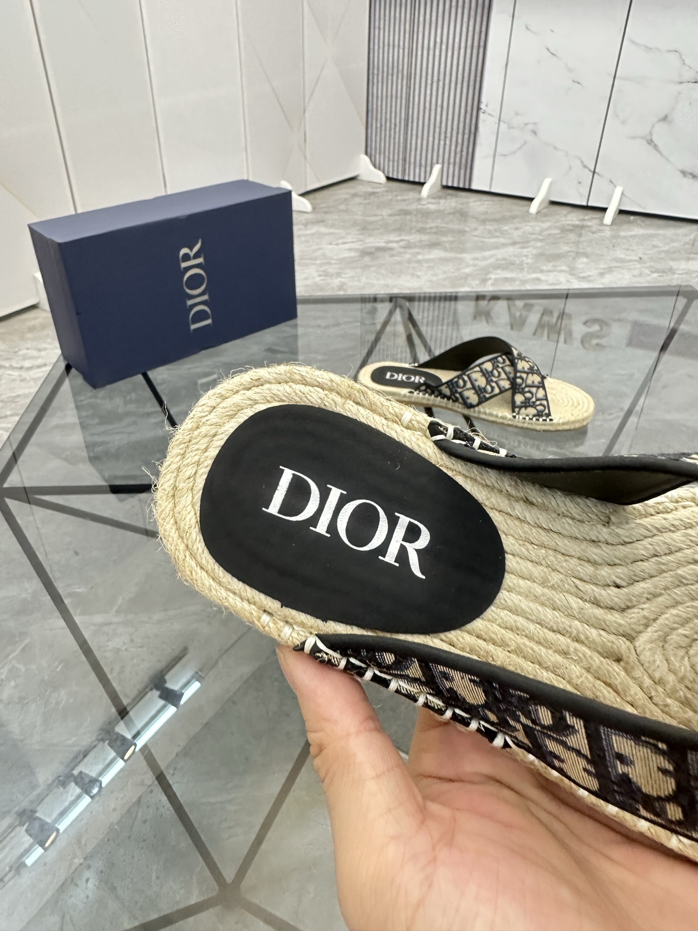 Precio de venta: P130 Marca: Dior* zapatillasTalla: 38-44(37.45.46.47) Material del producto: Parte 