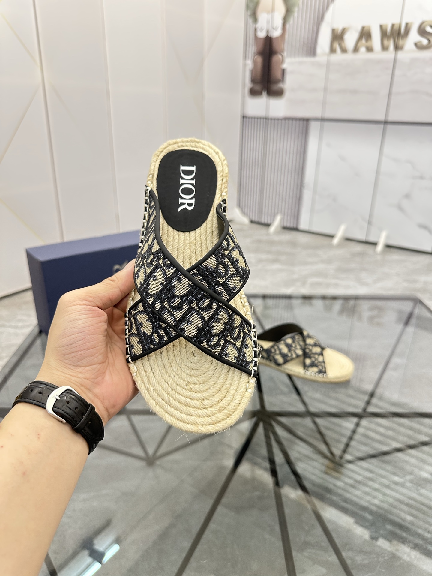 Precio de venta: P130 Marca: Dior* zapatillasTalla: 38-44(37.45.46.47) Material del producto: Parte 