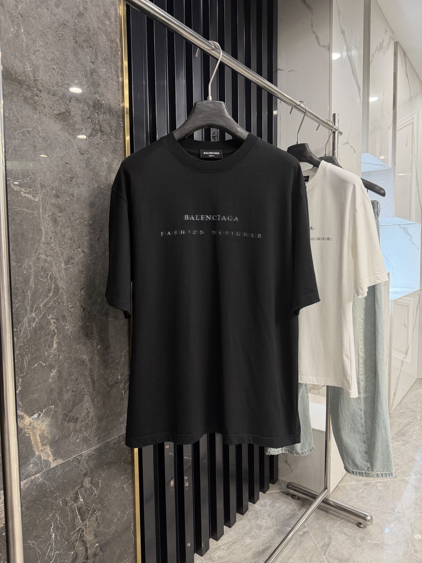P85 -BALENCIAGA* 2026 nuevo estilo primavera y verano. Mano de obra fina y perfecta. El tejido está teñido exclusivamen…