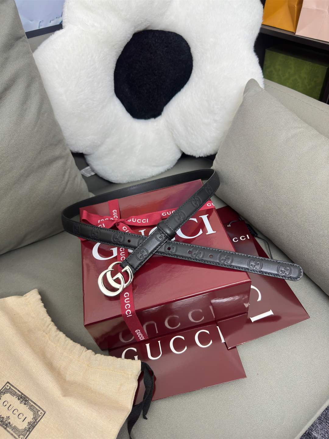  Gucci 百搭黑色GG压花  宽度 2.0cm  平面GG扣