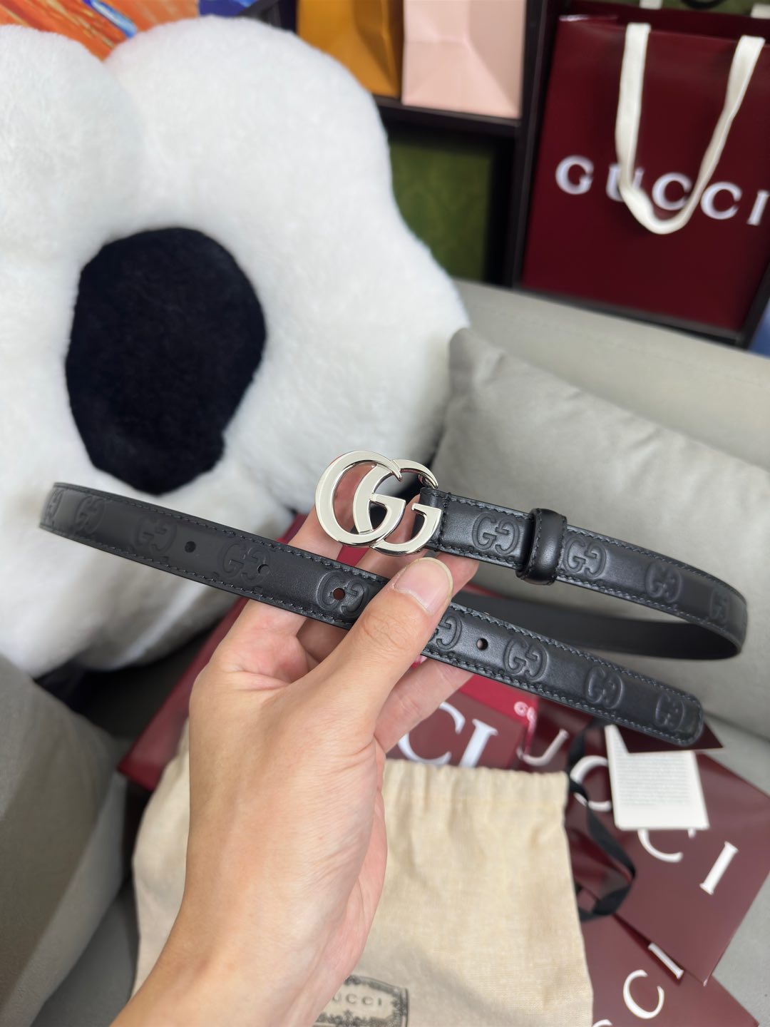  Gucci 百搭黑色GG压花  宽度 2.0cm  平面GG扣