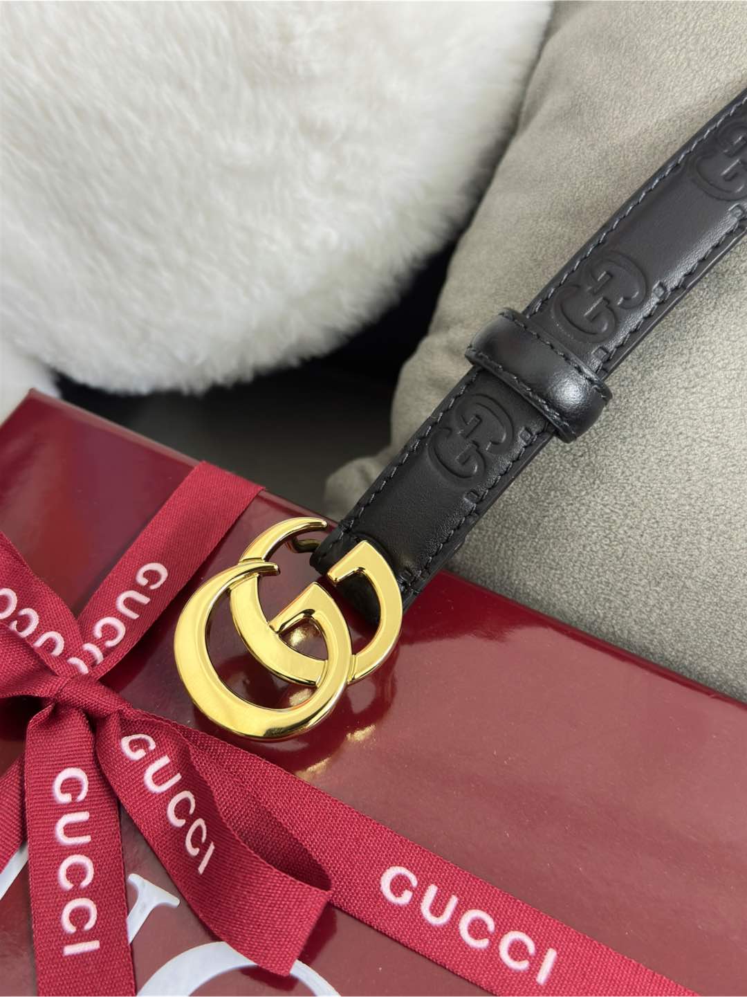  Gucci 百搭黑色GG压花  宽度 2.0cm  平面GG扣