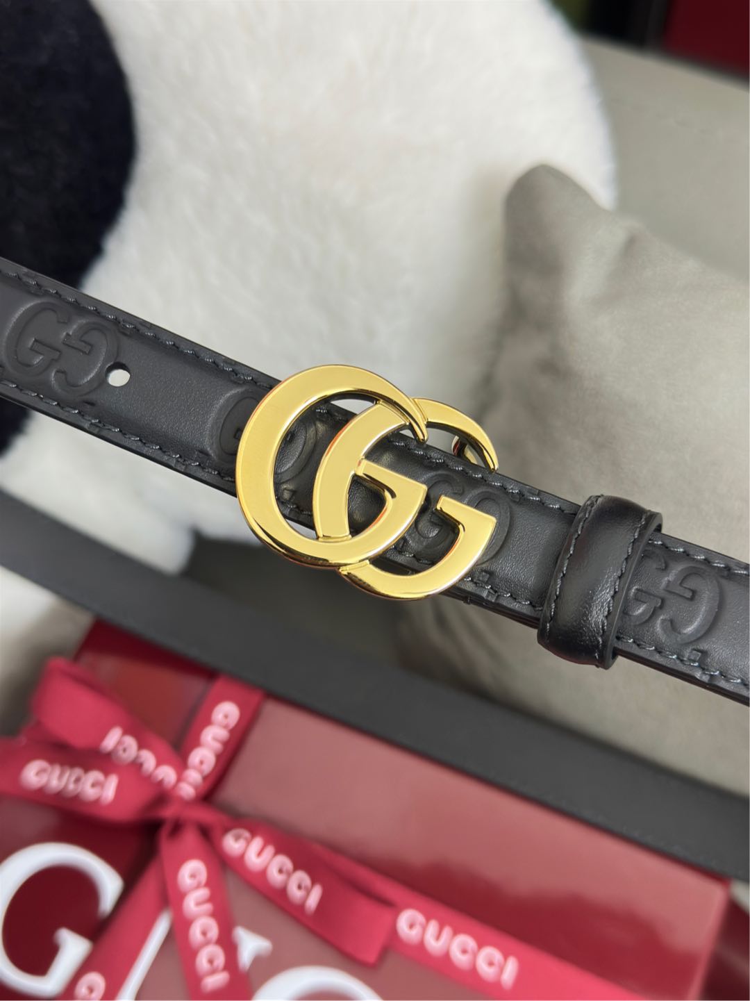  Gucci 百搭黑色GG压花  宽度 2.0cm  平面GG扣