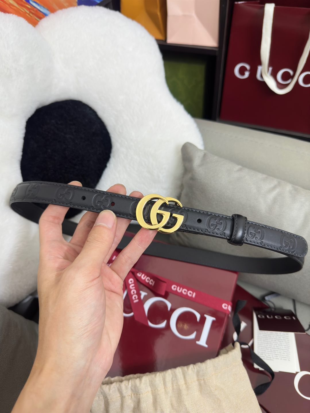  Gucci 百搭黑色GG压花  宽度 2.0cm  平面GG扣