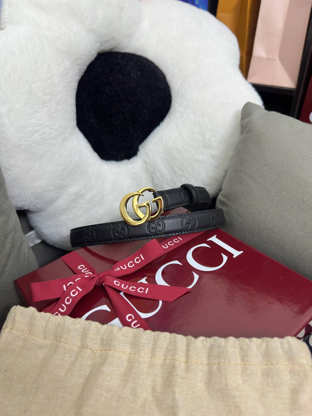  Gucci 百搭黑色GG压花  宽度 2.0cm  平面GG扣