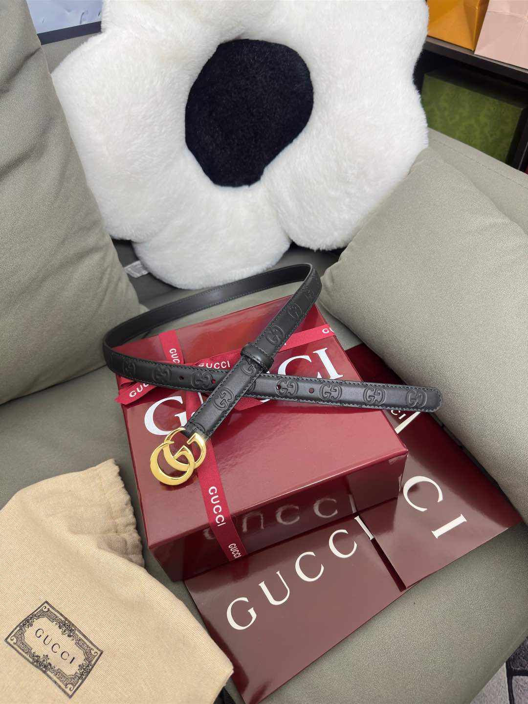  Gucci 百搭黑色GG压花  宽度 2.0cm  平面GG扣
