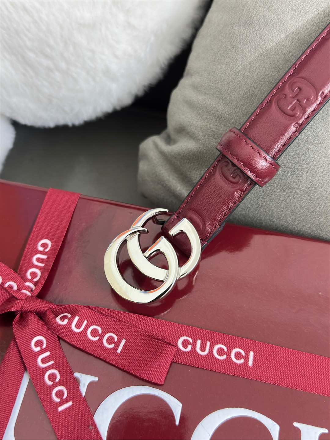  Gucci  安可拉红GG压花  宽度 2.0cm  平面GG扣