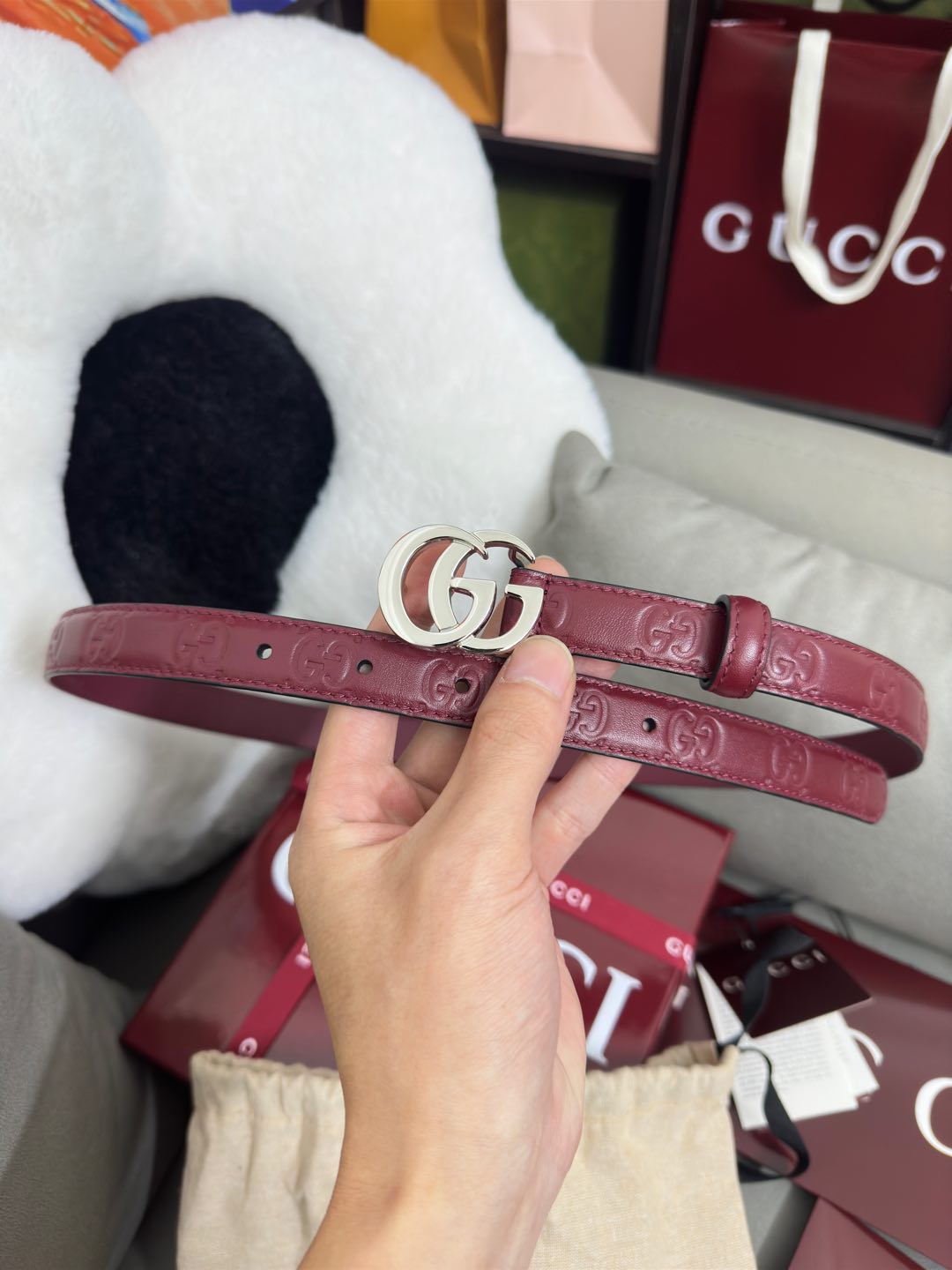  Gucci  安可拉红GG压花  宽度 2.0cm  平面GG扣