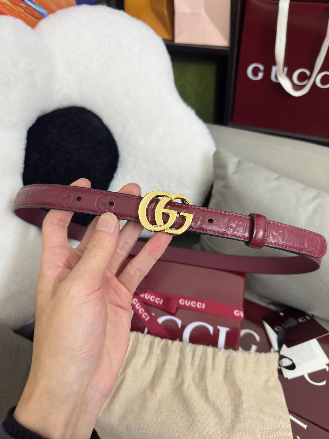  Gucci  安可拉红GG压花  宽度 2.0cm  平面GG扣