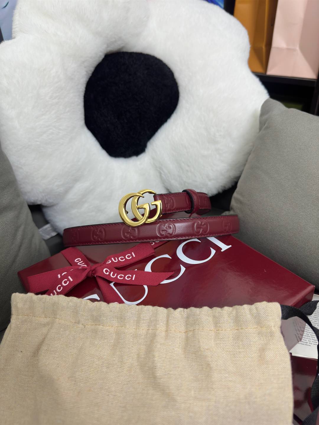  Gucci  安可拉红GG压花  宽度 2.0cm  平面GG扣