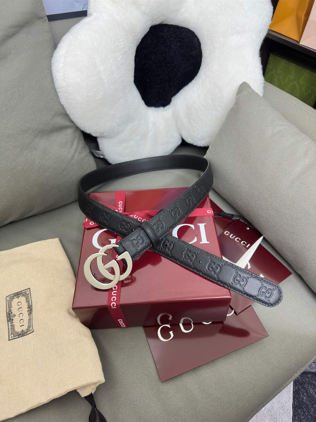 Gucci  百搭黑色GG压花  宽度 3.0cm  平面GG扣