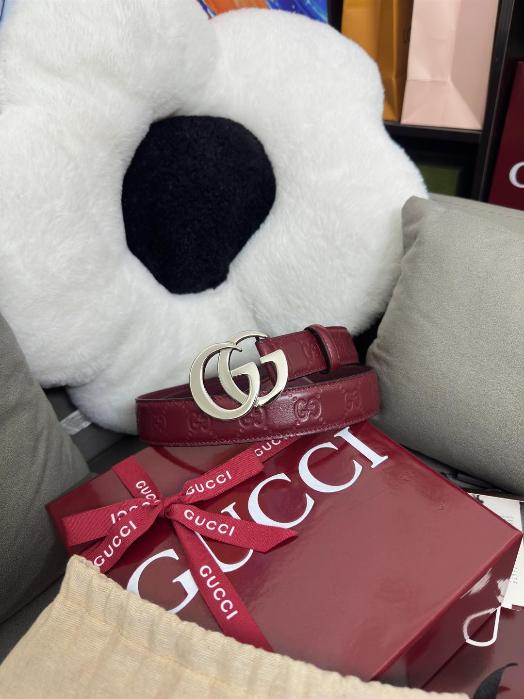  Gucci  安可拉红GG压花  宽度 3.0cm  平面GG扣