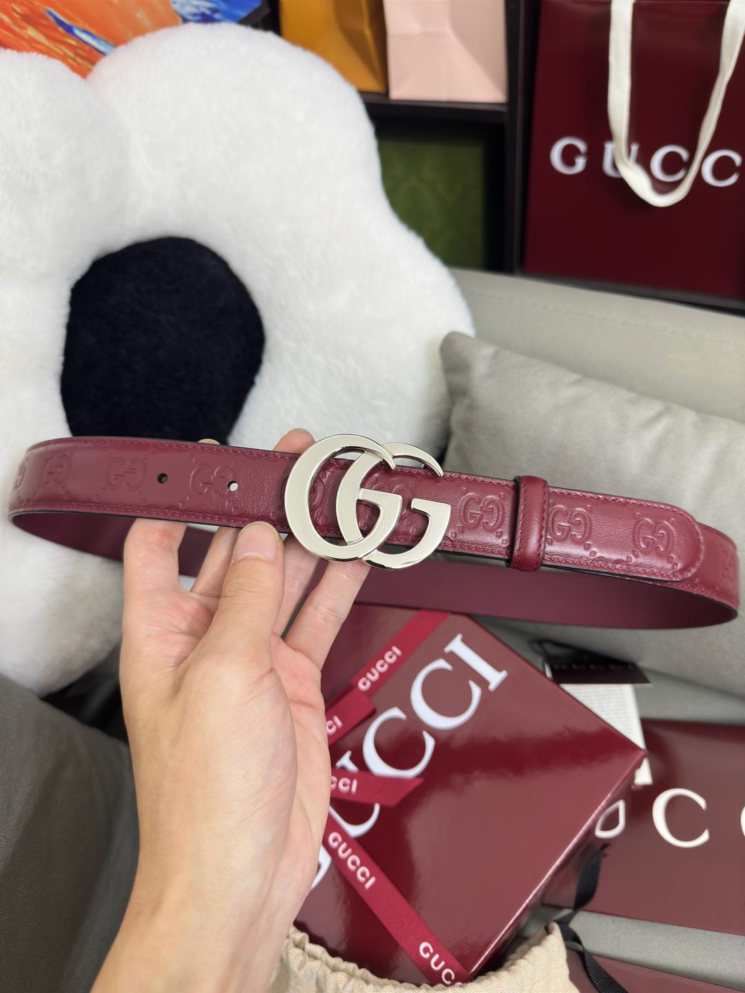  Gucci  安可拉红GG压花  宽度 3.0cm  平面GG扣