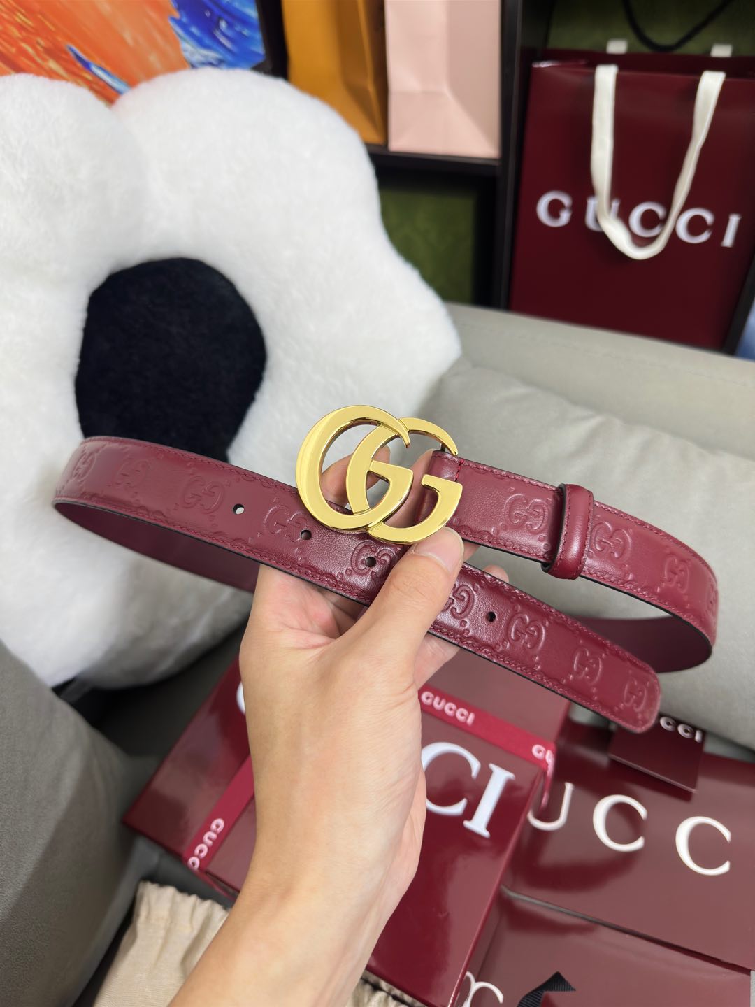  Gucci  安可拉红GG压花  宽度 3.0cm  平面GG扣