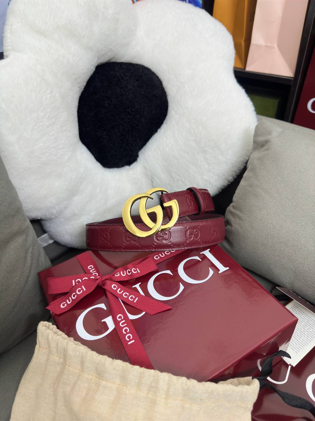  Gucci  安可拉红GG压花  宽度 3.0cm  平面GG扣