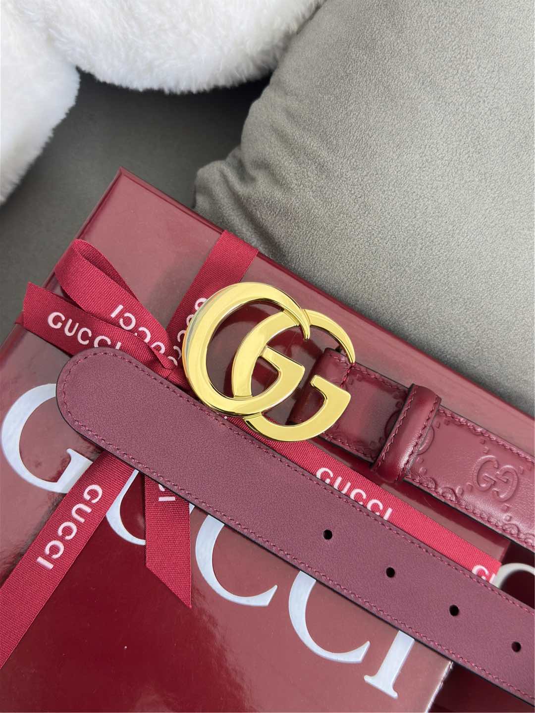  Gucci  安可拉红GG压花  宽度 3.0cm  平面GG扣