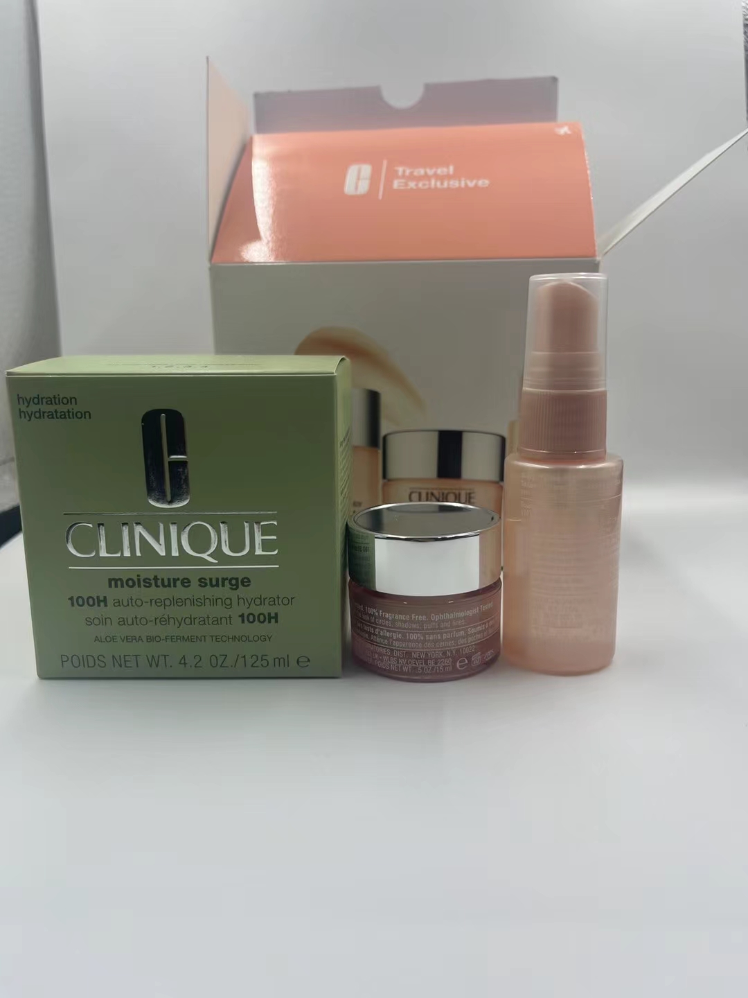 专/70💰
倩碧水磁场三件套！内含：面霜50ml+眼霜15ml+喷雾30ml。