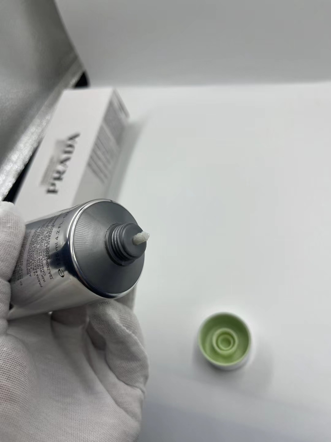 专柜品质/45💰包邮
普拉达主动洗面奶125ml！