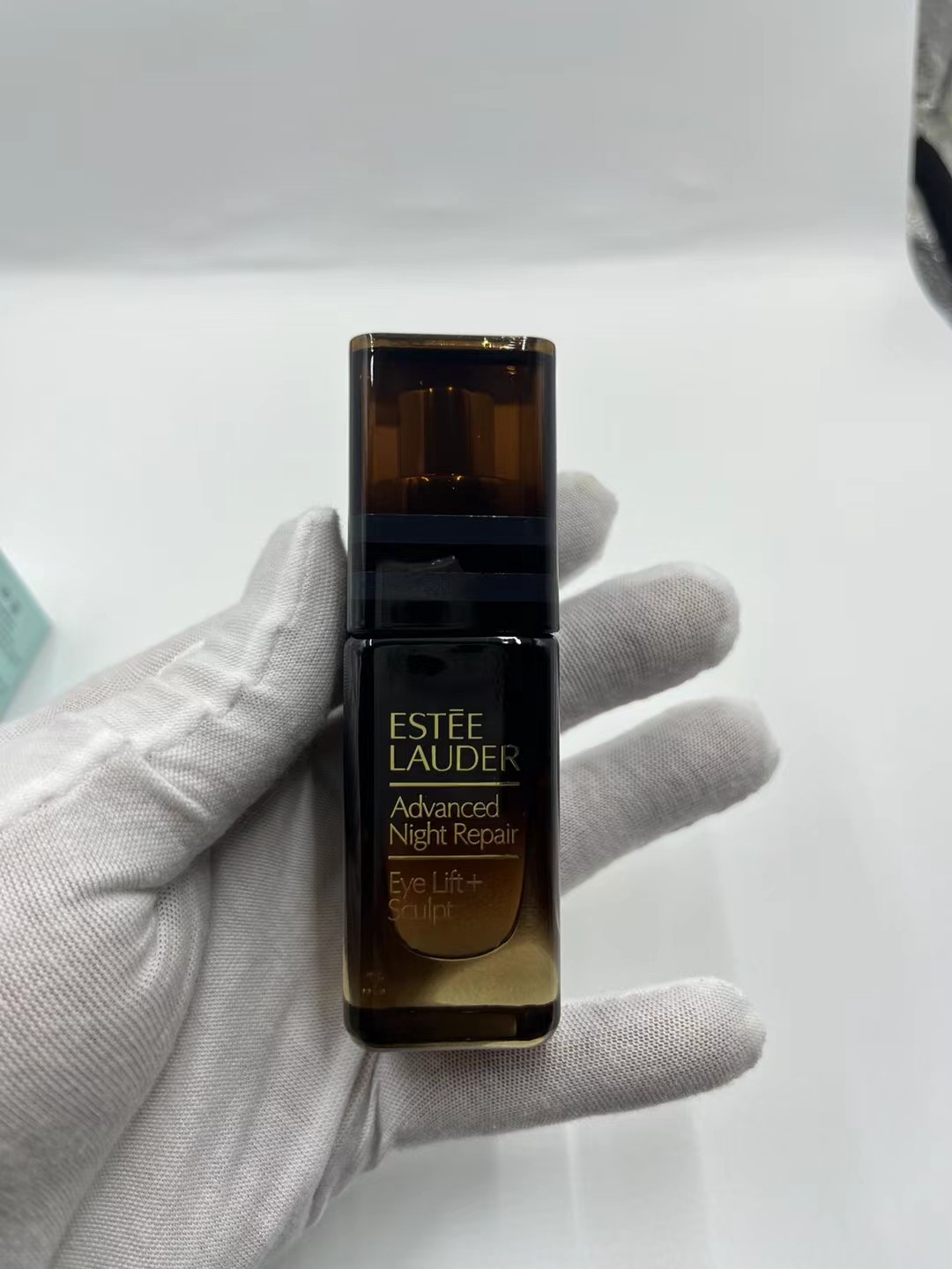 60💰
雅诗兰黛微雕眼霜15ml！