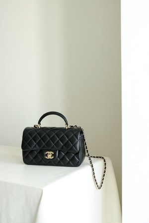 2023 AAA Replica uk 1st Copy
 Chanel Classic Flap Bag Crossbody & Shoulder Bags Gold Hardware Lambskin Sheepskin Mini