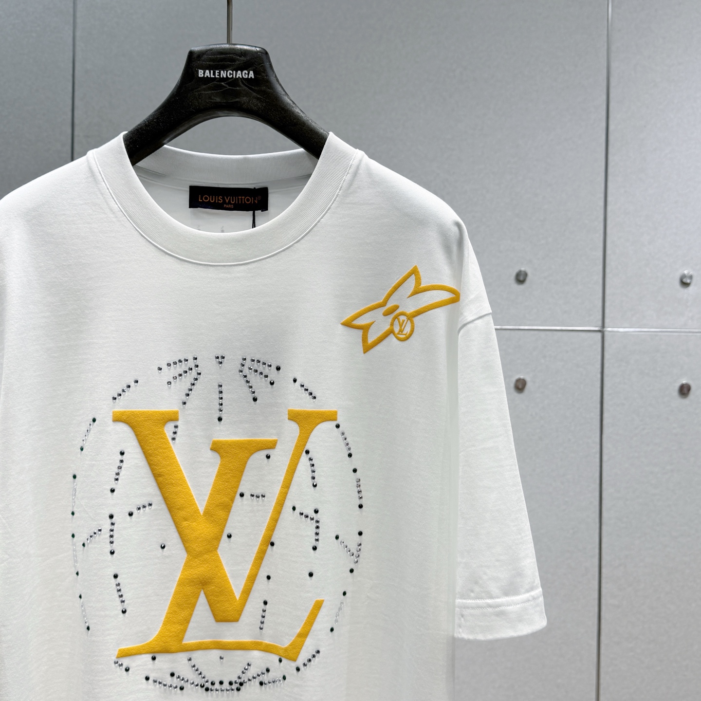  LV2025春夏新款首发专柜最新款短袖圆领T恤 高端订制 设计前卫时尚！品牌logo重工艺设计 高端定