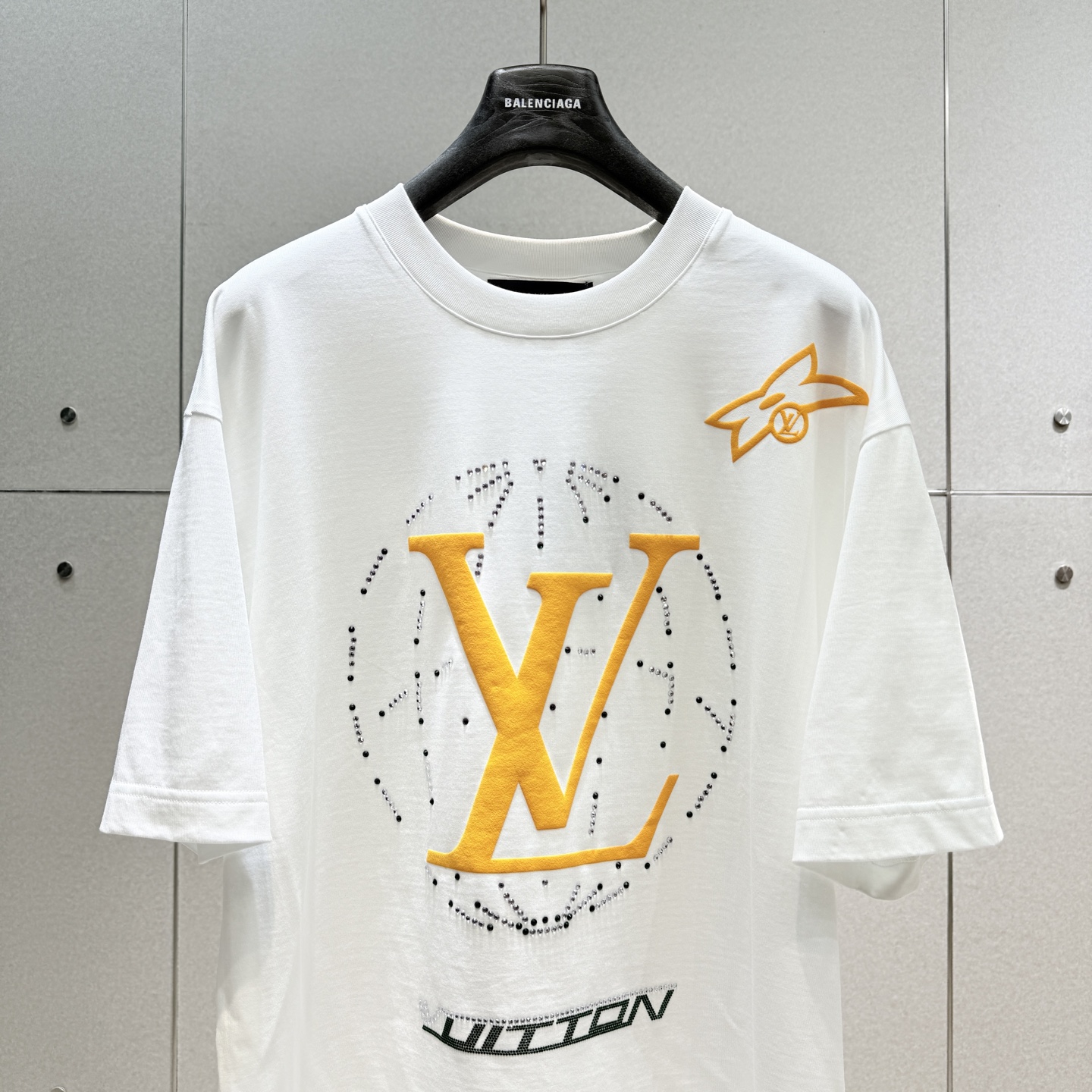  LV2025春夏新款首发专柜最新款短袖圆领T恤 高端订制 设计前卫时尚！品牌logo重工艺设计 高端定