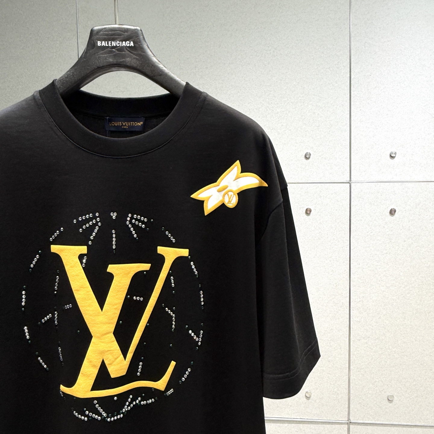  LV2025春夏新款首发专柜最新款短袖圆领T恤 高端订制 设计前卫时尚！品牌logo重工艺设计 高端定