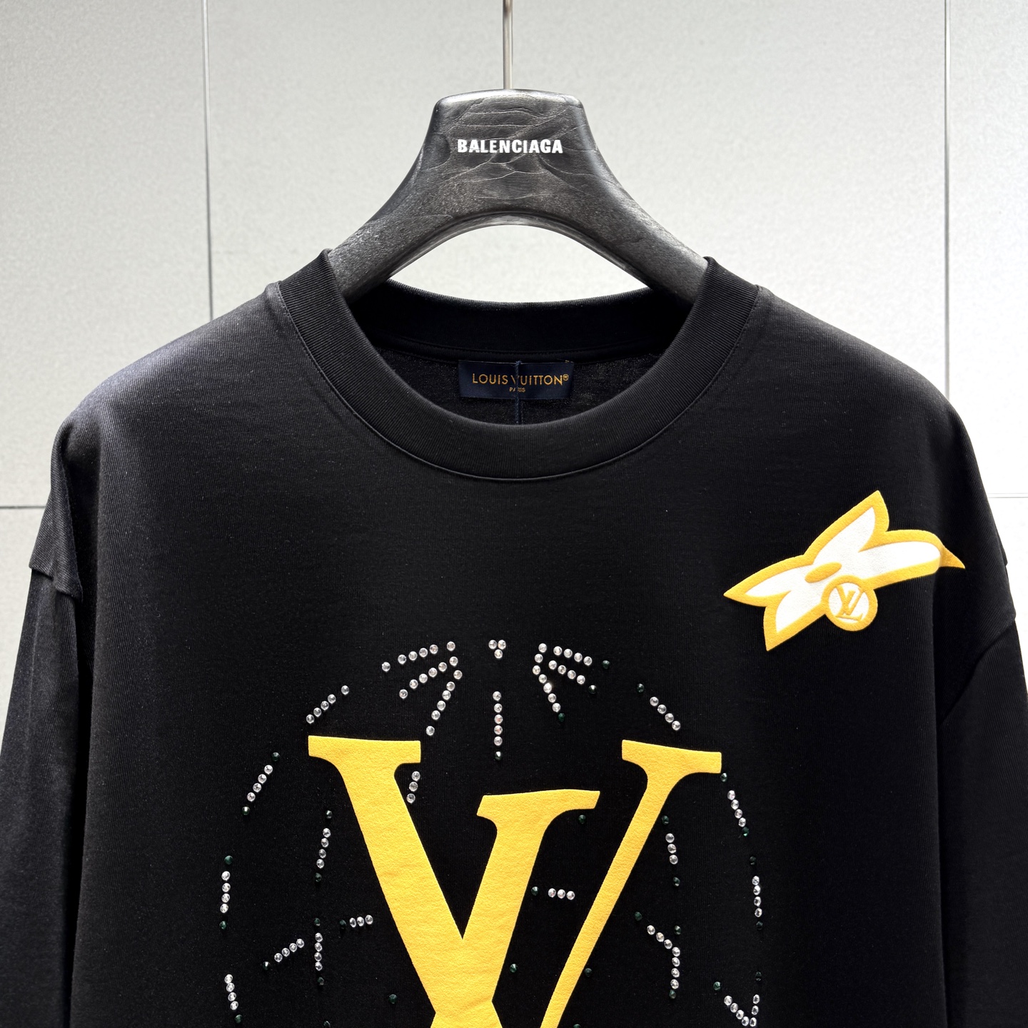  LV2025春夏新款首发专柜最新款短袖圆领T恤 高端订制 设计前卫时尚！品牌logo重工艺设计 高端定