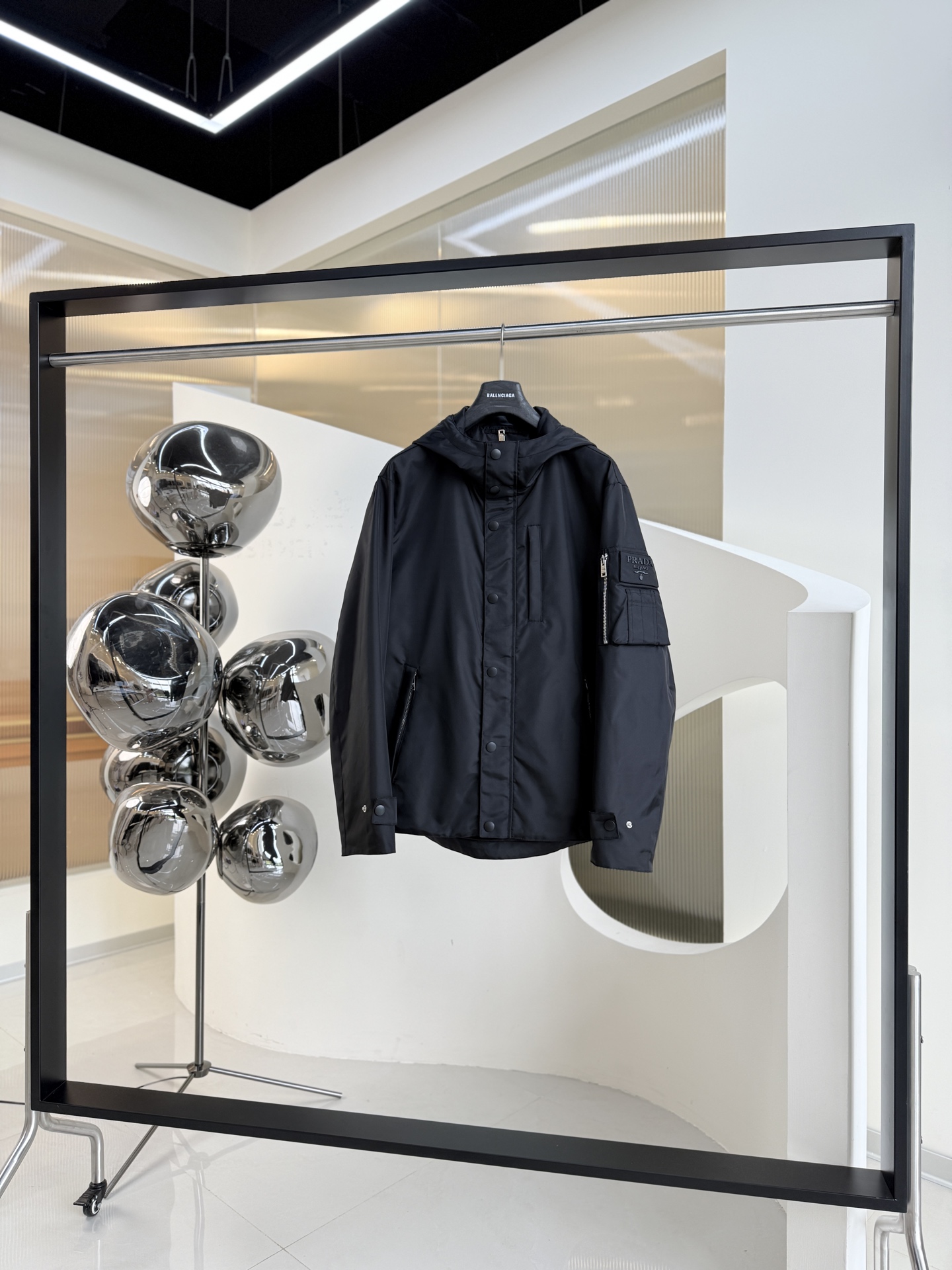 _drw9s8JK6pDAALzD7yF1Ufzby0REYFEubPRaa_w