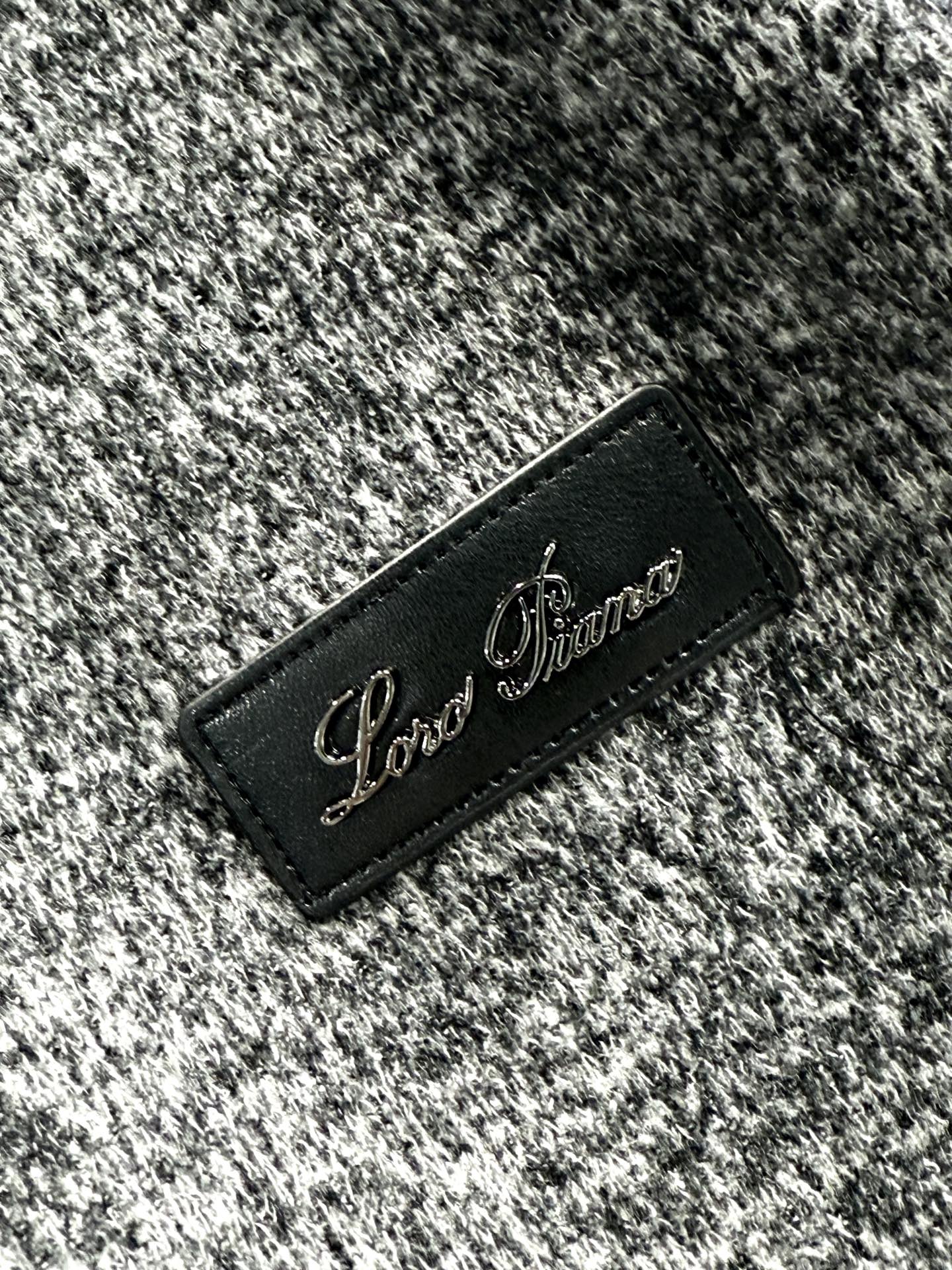 lP🆕-LoroPiana诺悠翩雅🔥🔥FW秋冬新款🆕老钱风羊毛夹克连帽外套，专柜同步发售，原单狠货，面料