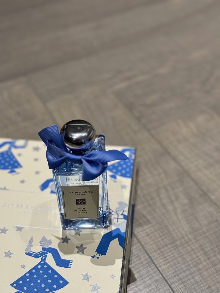 路易威登 Louis Vuitton 高定典藏名品高定成衣时装外套连衣裙衬衫T恤 #E6ECDCA9 3