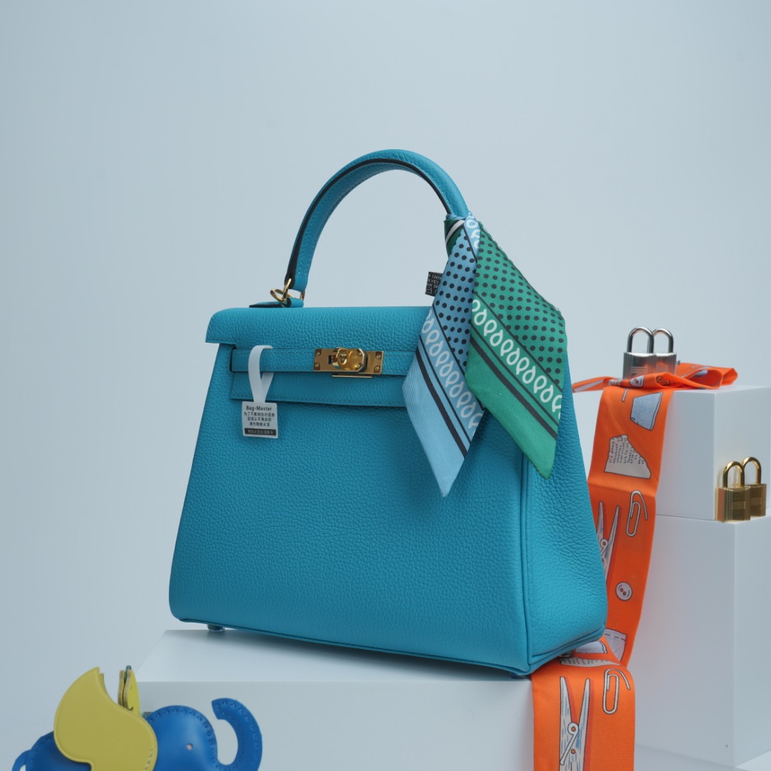 Hermes Birkin Turquoise everyday shoulder