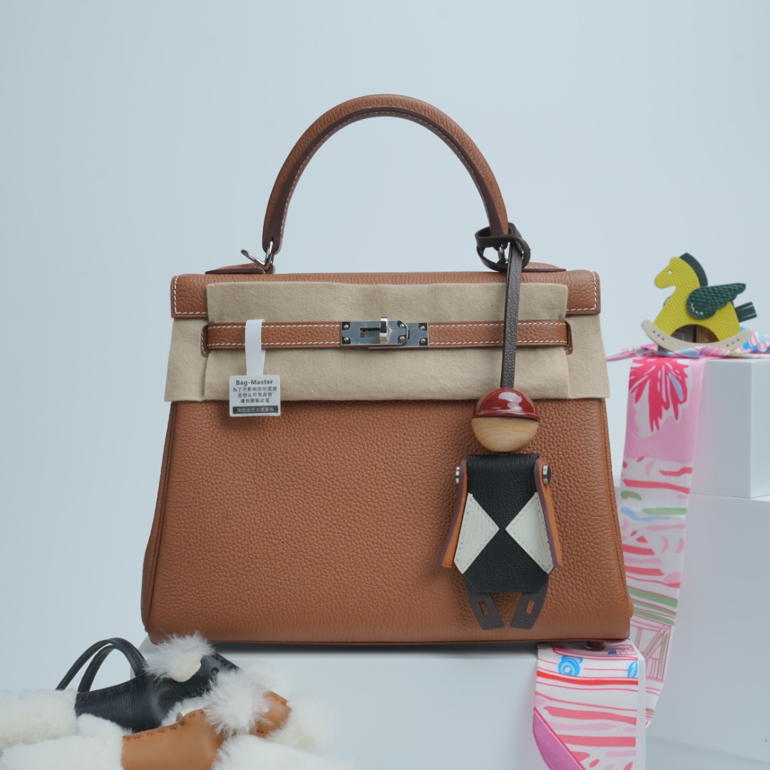 Hermes Kelly Gold Togo leather 28cm everyday