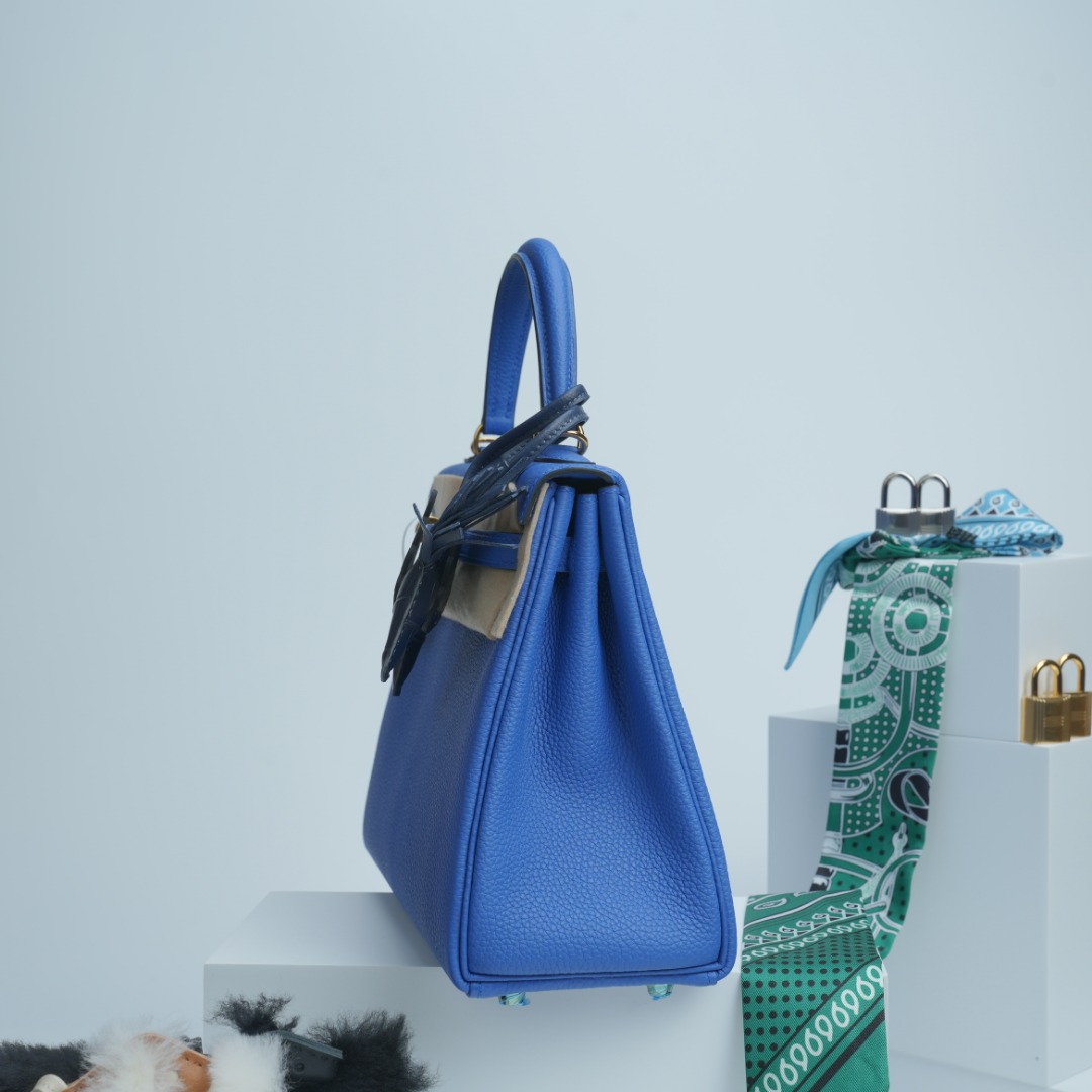 Hermes Kelly Blue everyday
